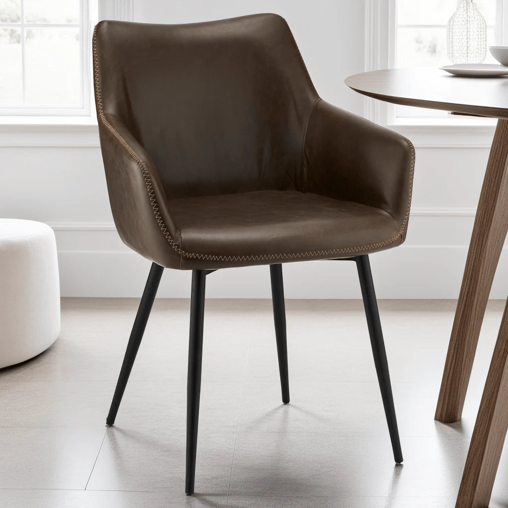 Furnhouse Maria Esszimmerstühle mit Armlehne 2er Set - Kunstleder Braun